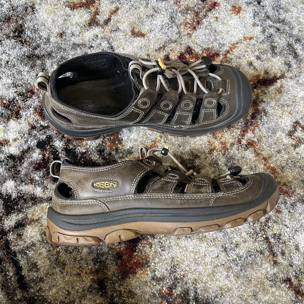 KEEN Men 43/10 Glisan Sandal Brown Leather Outdoor Hiking Gorpcore Trails Water